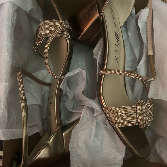 Life Stride Flex heels Captivate 10 wide - Picture 2 of 2